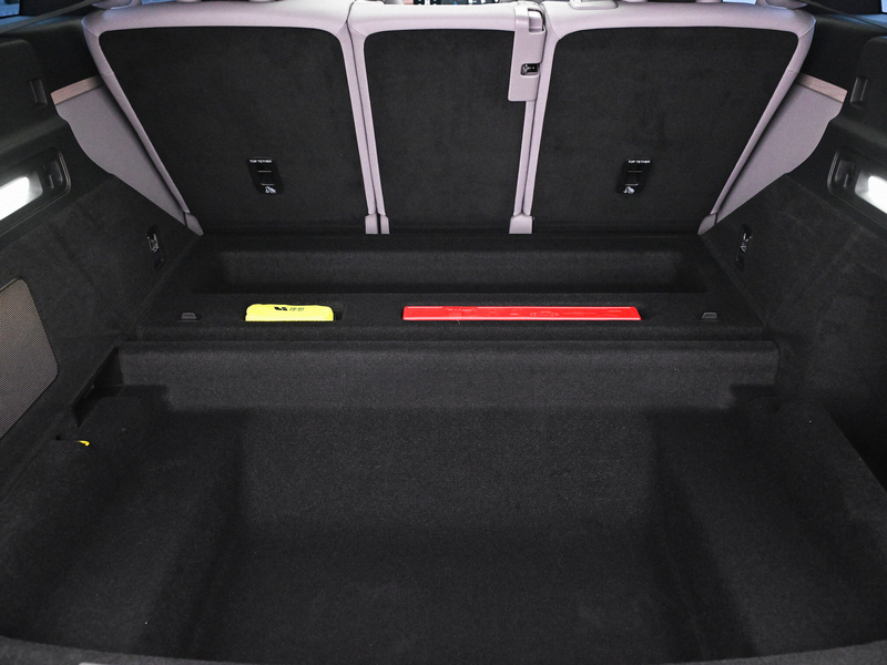 All-New LI AUTO L8 Redefines Space Efficiency with Native Five-Seat Architecture